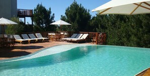 Seasonal outdoor pool - Caviahue Costa Apart (Mar Azul)