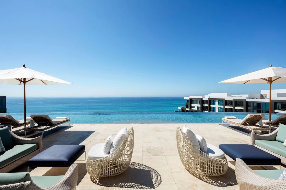 Piscina all'aperto, una piscina riscaldata