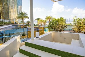 Royal Studio Suite, Non Smoking, Balcony | Terrace/patio - YOHO Treasure Island Hotel  (Macau)