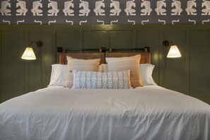 2 habitaciones, escritorio, tabla de planchar con plancha y wifi 