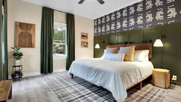 2 bedrooms, desk, iron/ironing board, WiFi