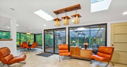 18 Acre Farm - Pickleball, Pond, Outdoor Kitchen