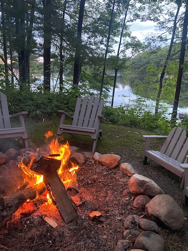 Smith's Island Retreat on Little Sissabagama. Pontoon and other boats included.