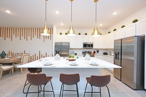 Fridge, microwave, oven, stovetop - New 12Br Pool/Game Villa w 10 Ensuites@Bella Vida (Kissimmee)