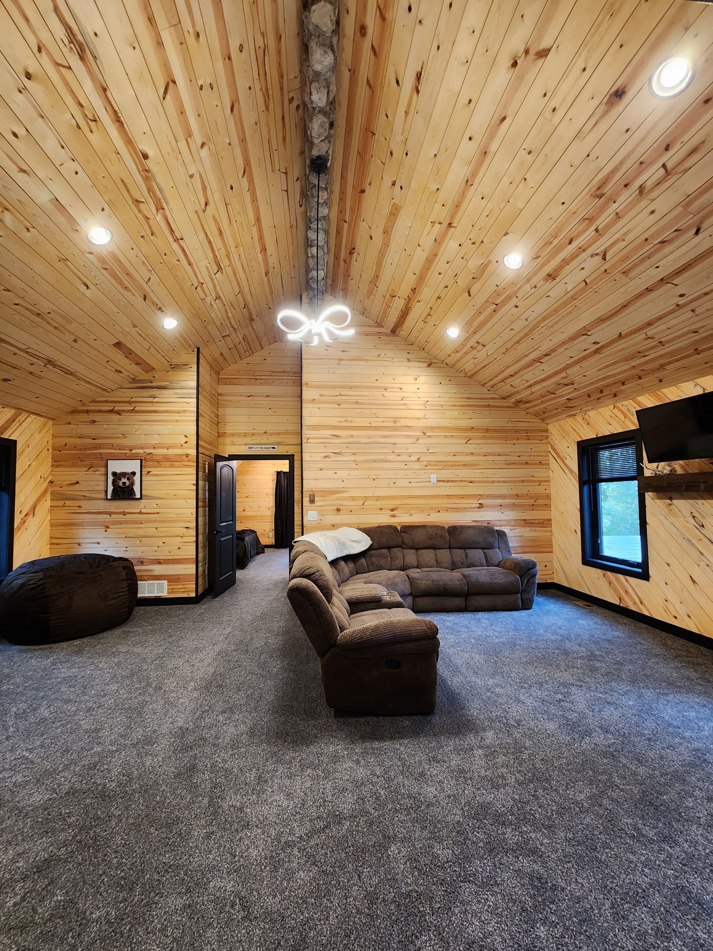 Bear Paw Cabin On The Lake, With Private Water Access, Quiet Getaway Sleeps 6 - Minnesota