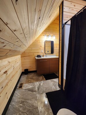 Towels, soap, shampoo, toilet paper