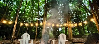 Relax at the Cozy Cabin, just a 5-min drive to it all