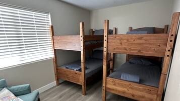 4 bedrooms, iron/ironing board, free WiFi, bed sheets