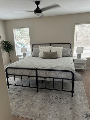 4 Schlafzimmer, Bügeleisen/Bügelbrett, kostenloses WLAN, Bettwäsche