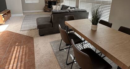 Charming cabin retreat near the picturesque Sevier River and Piute ATV trail.