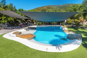Outdoor pool - Frangipani 201 Hamilton Island by HamoRent (Hamilton Island)