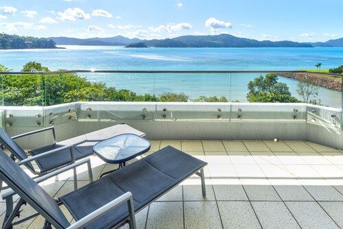 Frangipani 201 Hamilton Island by HamoRent