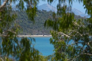 Beach towels - Sunset Waters 1 by HamoRent on Hamilton Island (Hamilton Island)