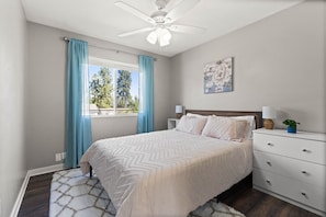 6 bedrooms, in-room safe, desk, iron/ironing board