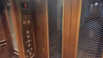 Elevator