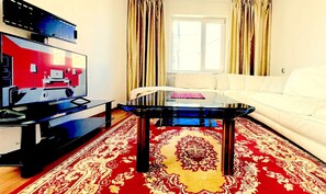 Living area - Apartment 44, spacious living area, separate kitchen,1 bedroom, strong WiFi (Ulaanbaatar)