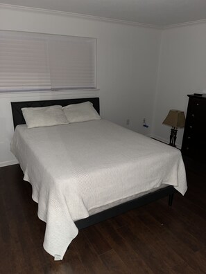 4 Schlafzimmer, Bügeleisen/Bügelbrett, WLAN, Bettwäsche