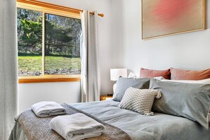 4 Schlafzimmer, Bügeleisen/Bügelbrett, Reisekinderbett, WLAN