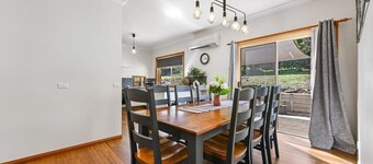 Highfields - Rural Entertainer with Valley Views