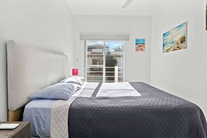 1 bedroom, desk, iron/ironing board, WiFi