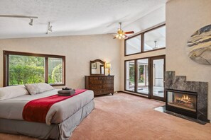 7 bedrooms, desk, iron/ironing board, WiFi