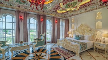 Maharaja Suite with Jacuzzi | In-room safe, free WiFi, bed sheets
