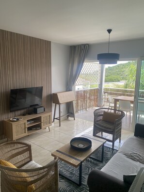 Smart-tv och en stereo