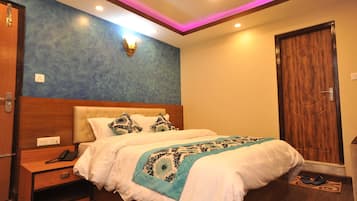 Deluxe Single Room | Hypo-allergenic bedding, minibar, in-room safe, individually decorated