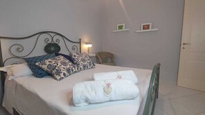 3 bedrooms, iron/ironing board, WiFi, bed sheets - INN FULL CENTER B&B, APARTMENTOLuxury apartment in the center of Foggia (Foggia)