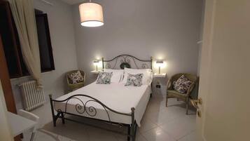 3 Schlafzimmer, Bügeleisen/Bügelbrett, WLAN, Bettwäsche