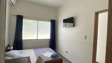 1 habitación, escritorio, wifi gratis y ropa de cama