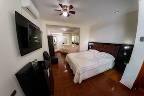 Individually decorated, desk, free WiFi, bed sheets