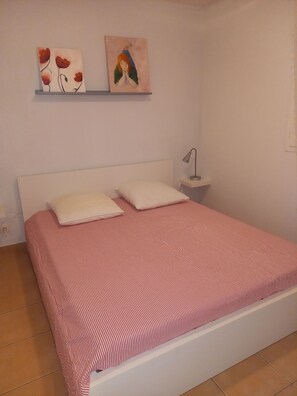 1 Schlafzimmer, Bügeleisen/Bügelbrett, kostenloses WLAN, Bettwäsche