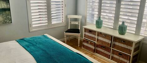 2 bedrooms, desk, iron/ironing board, free WiFi