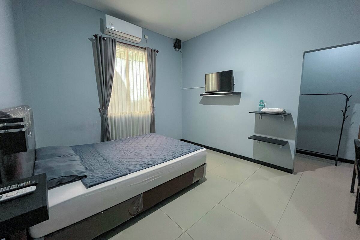 Economy Single Room