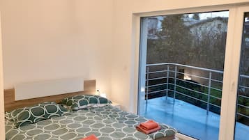 4 habitaciones, escritorio, tabla de planchar con plancha y wifi gratis