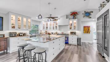 獨棟房屋 (16501 Arbor Ridge Dr) | 私人廚房