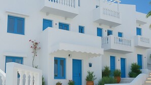 Unclassified image, 3 of 19, button - Junior Villa for up to 10 vacationers full view (Piskopiano)