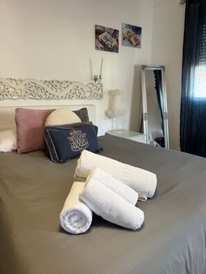 1 bedroom, iron/ironing board, Internet - Circus-goretti House in quiet and peaceful area (Mairena del Aljarafe)