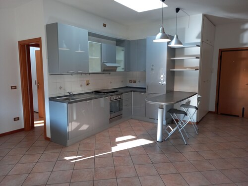 Provencal apartment, historic center of Cento