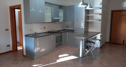 Provencal apartment, historic center of Cento