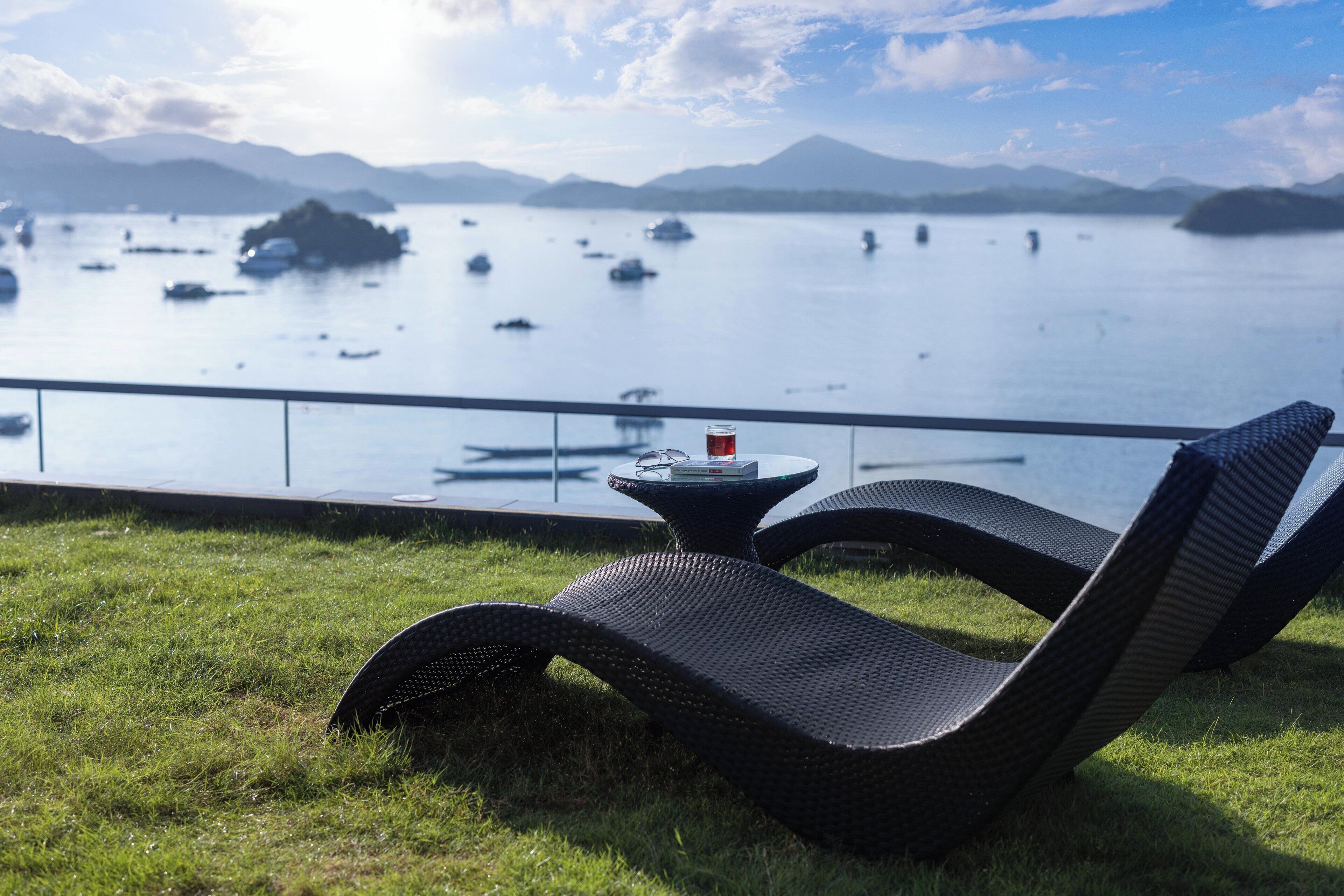 Ropa de cama de alta calidad, minibar, caja fuerte