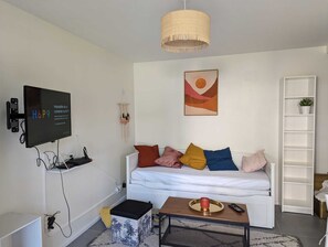 1 chambre, fer et planche à repasser, Wi-Fi gratuit, draps fournis