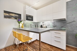 Fridge, microwave, stovetop, dishwasher - Smart & Luxury OLD TOWN Apartment (Prague)