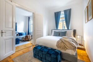 2 bedrooms, desk, iron/ironing board, free WiFi