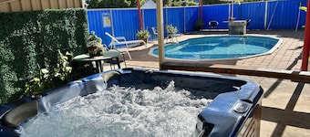 Acacia Rose Motor Inn