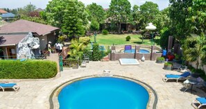 Outdoor pool - GALAXY RESORT KITENGELA  (Kitengela)