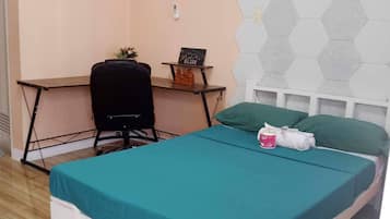 1 slaapkamer, een strijkplank/strijkijzer, wifi, beddengoed