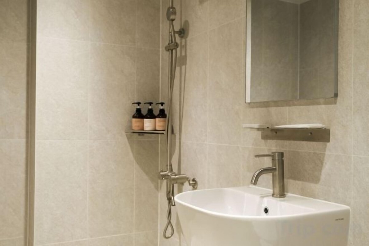 Hair dryer, towels, soap, shampoo