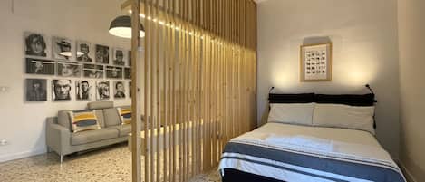 4 bedrooms, desk, iron/ironing board, WiFi